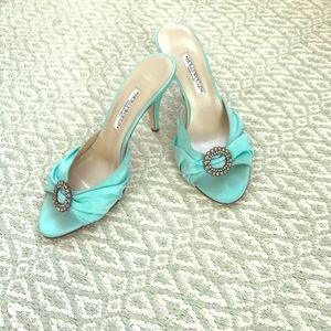 Aqua satin hollywould embellished heels sz 7